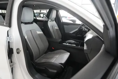 Car image 43