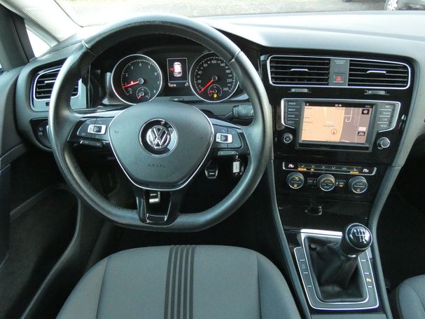 Volkswagen Golf 63 kW image number 4