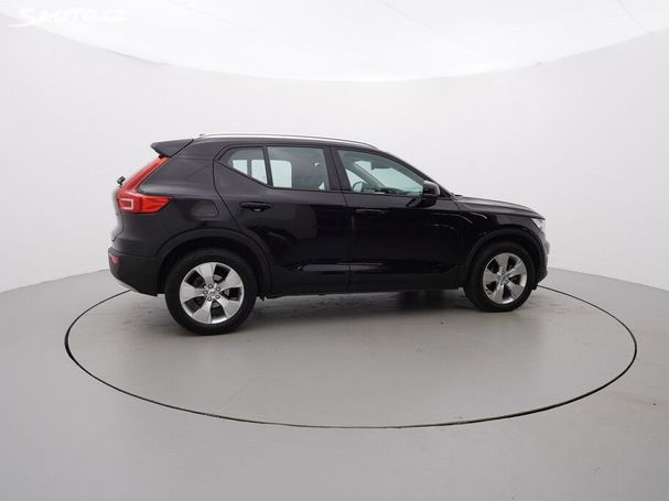 Volvo XC40 Momentum 120 kW image number 6