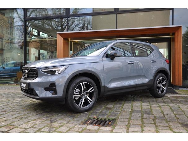 Volvo XC40 B3 Plus Dark 120 kW image number 3