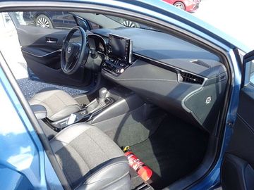 Car image 11