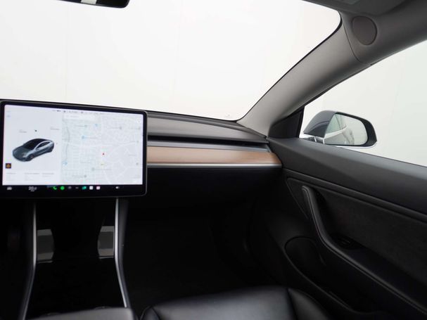 Tesla Model 3 60 Plus 239 kW image number 25