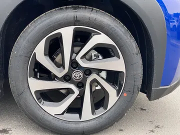 Car image 20