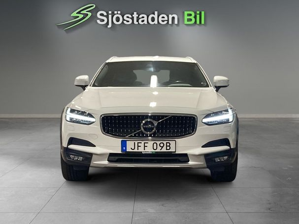 Volvo V90 Cross Country D4 AWD Momentum 140 kW image number 6