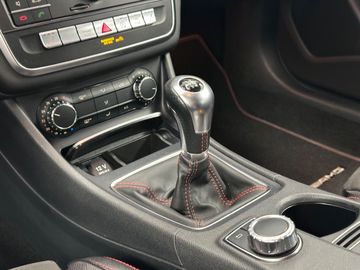 Car image 37