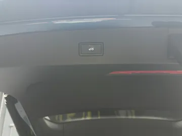 Car image 39