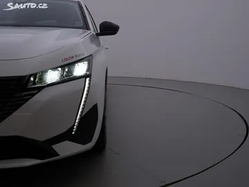 Car image 34