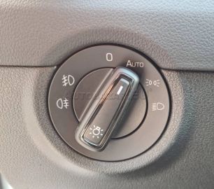 Car image 37