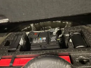 Car image 28