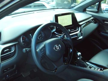 Car image 14