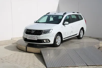Car image 27