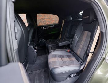 Car image 36