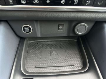 Car image 35