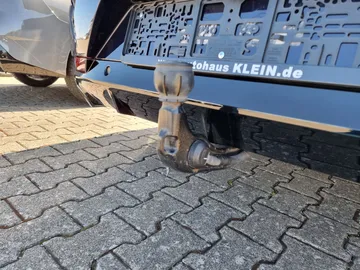 Car image 35
