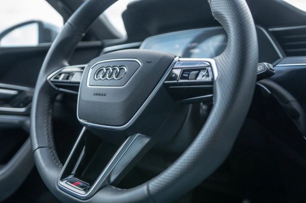 Audi e-tron 370 kW image number 26