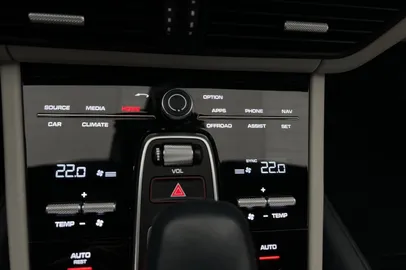 Car image 38