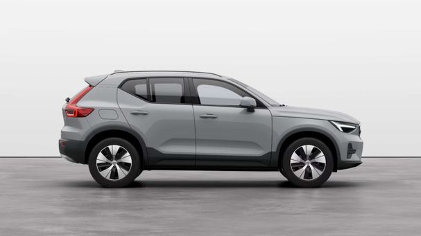 Volvo XC40 B4 Core 145 kW image number 3