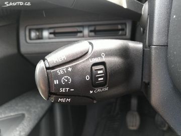 Car image 38