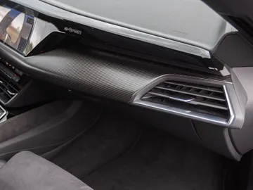 Car image 32