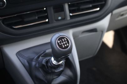 Car image 38