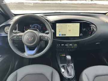 Car image 17