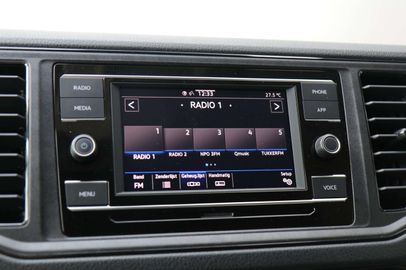 Car image 37