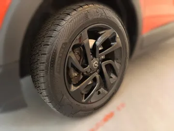 Car image 35