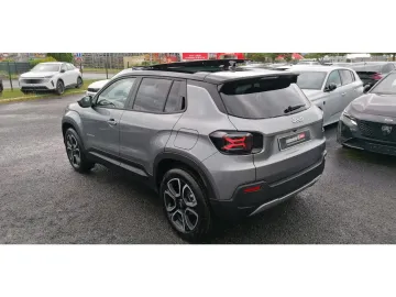 Car image 33
