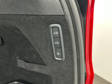 Car image 38