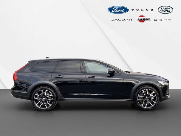 Volvo V90 Cross Country AWD B4 145 kW image number 3