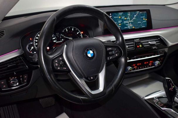 BMW 530d Touring Luxury Line 195 kW image number 11