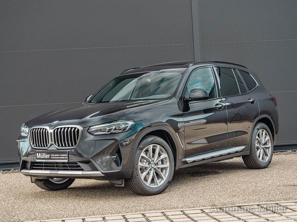 BMW X3 xDrive 180 kW image number 1