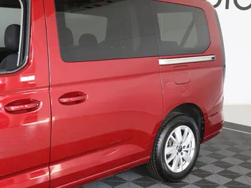 Car image 37