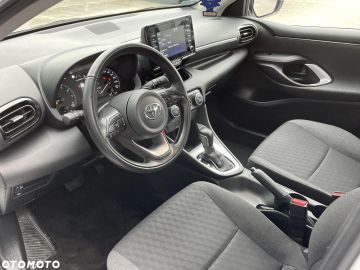 Car image 9