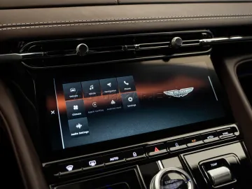 Car image 27
