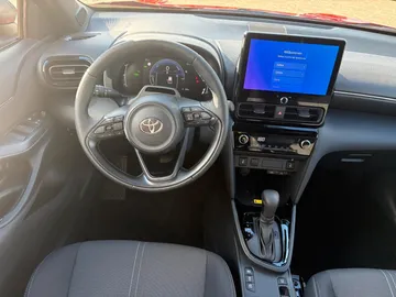 Car image 3