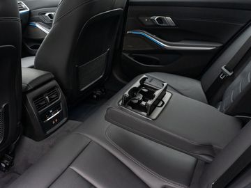 Car image 41