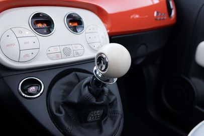 Car image 12