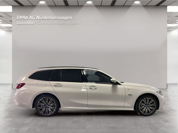 BMW 330e Touring M Sport 215 kW image number 3