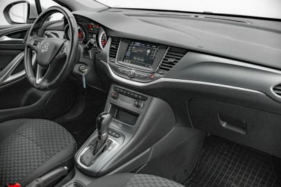 Car image 37