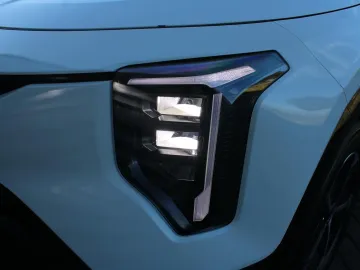 Car image 28