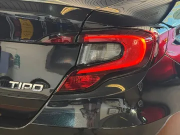 Car image 27