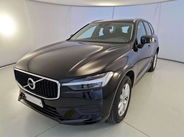 Volvo XC60 B4 AWD Momentum 145 kW image number 1