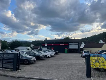 Car image 33