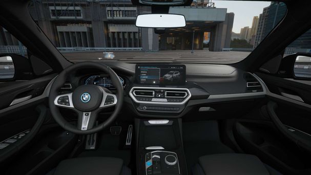 BMW iX3 210 kW image number 6