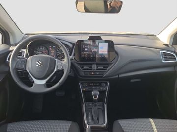 Car image 10