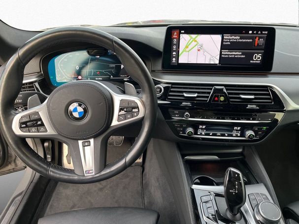 BMW 520d Touring xDrive 140 kW image number 11