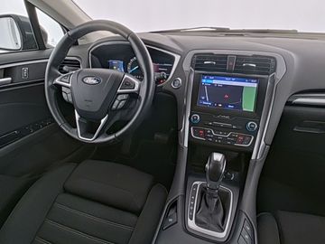 Car image 14