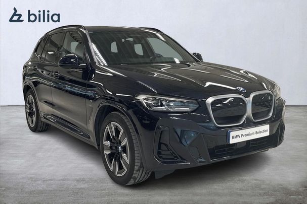 BMW iX3 210 kW image number 18