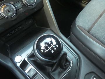 Car image 36